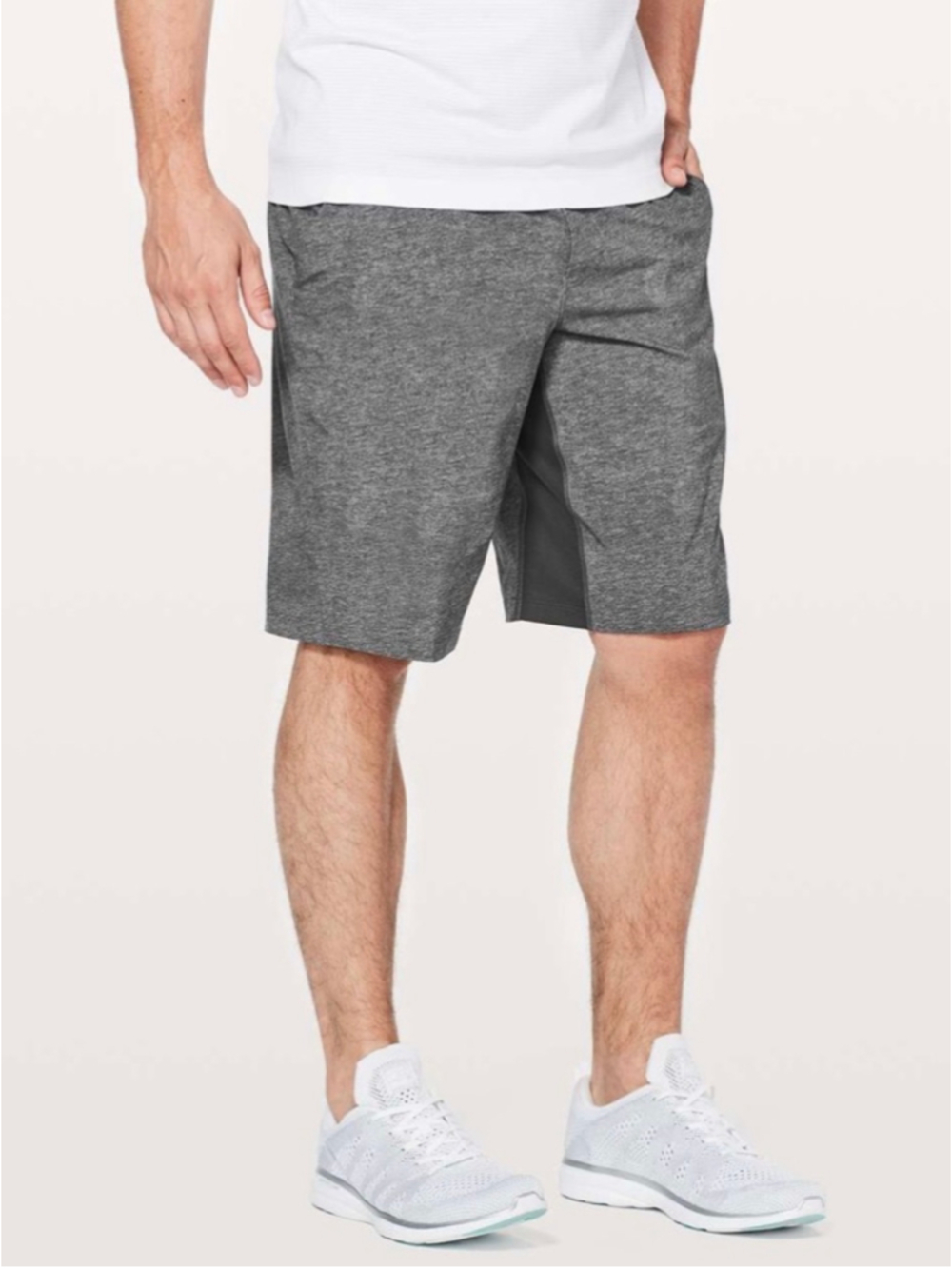 Men's Lululemon T.H.E. Linerless Athletic Shorts Grey Black, sz Small